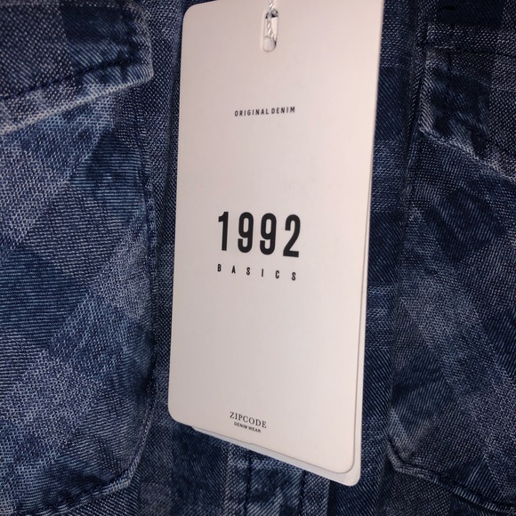 Zipcode Design1992 Basics Denim Button Up Size: M - Picture 4 of 4